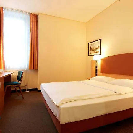 Intercityhotel Hauptbahnhof 4* Amburgo