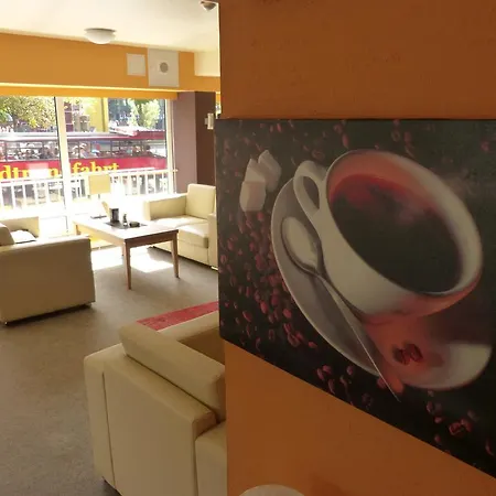 酒店 帝国酒店 3*
