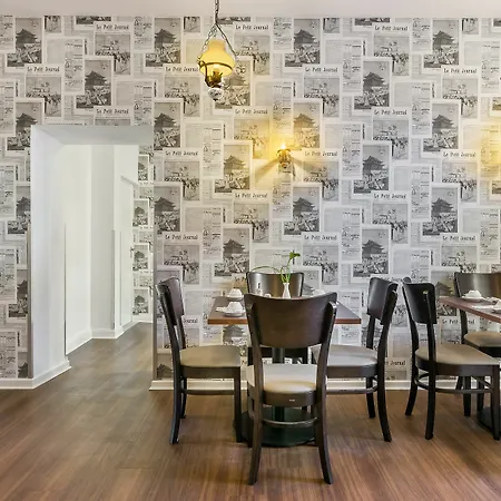 Signature Astoria