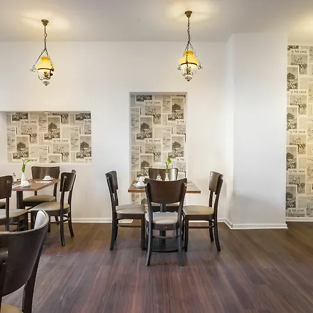 Signature Astoria