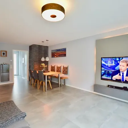 Urbaner Lifestyle Im Klimaneutralen Effizienzhaus Apartment Hamburg