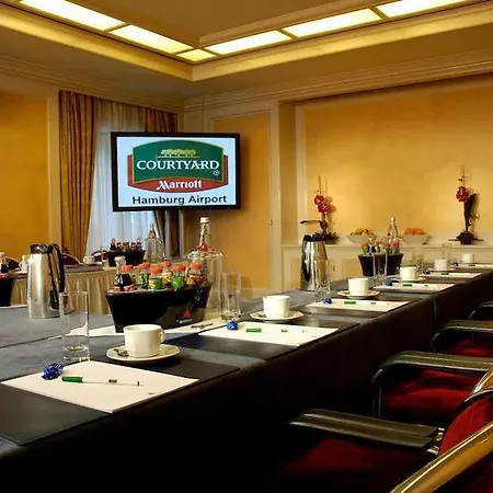 Courtyard By Marriott Airport Hamburg