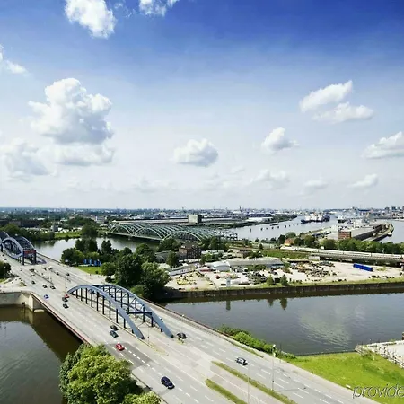 Hotel Bridge