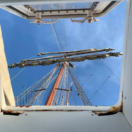 Segelschiff J.r. Tolkien Botel Amburgo