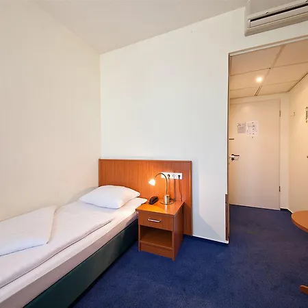 Arcadia Belmondo Hotel 4*