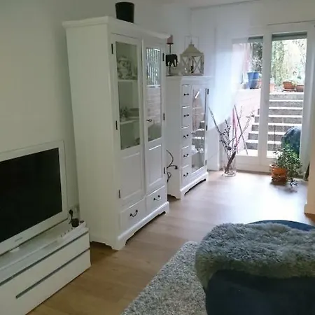 Studio Hamburg, Homestay *