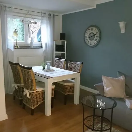 Studio Hamburg, * Hamburg