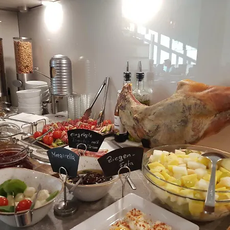Hotel Apricot 3*
