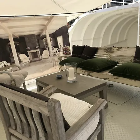 Horus Hausboot Apartment *