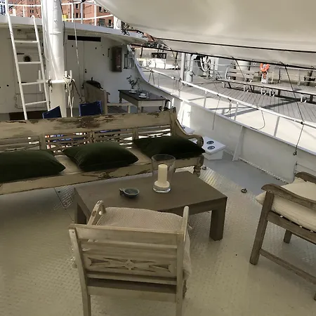 Horus Hausboot Hamburg