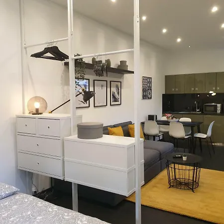 Industrial Loft House +luxury Bathroom *