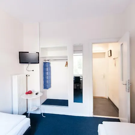 Arcade Hotel & Hostel Hamburg 2*