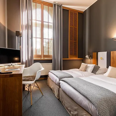 Yoho - The Young Otel