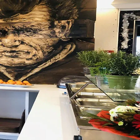 Elbgalerie Hotel