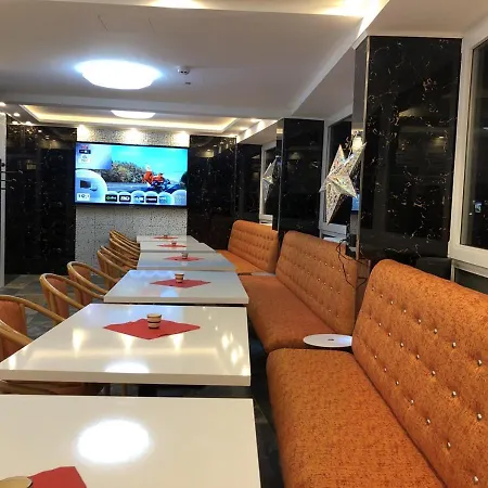 Elbgalerie Hotel 2*