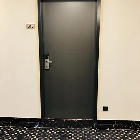 Elbgalerie Hotel 2*