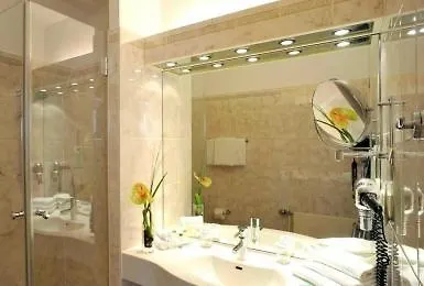 Hotel Courtyard By Marriott Airport Hamburg