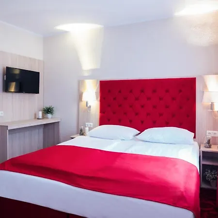 Hotel Cult 3*