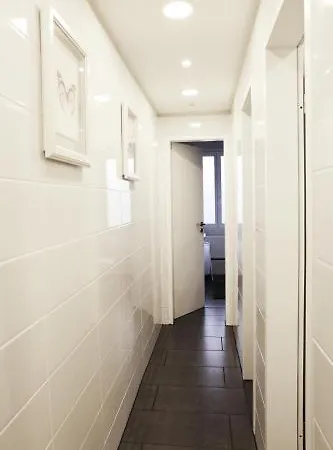 Hamburg Room Гамбург