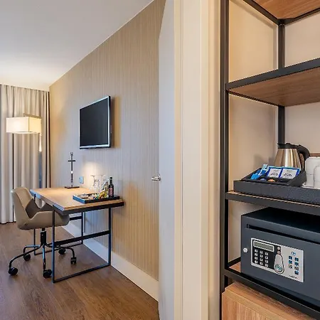 Hotel Nh Altona Amburgo