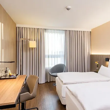 Nh Altona Hotel 4*